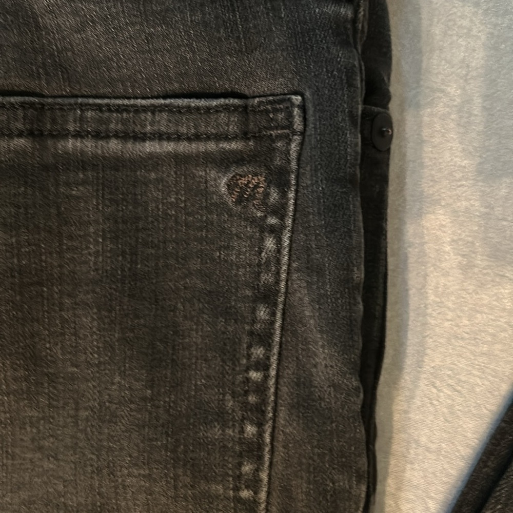 Madewell Curvy High Rise Skinny Jeans 5 Pockets Black Button & Studs. Ripped - Picture 3 of 9